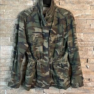 💚🖤Thread & Supply Green Camouflage Utility Jacket